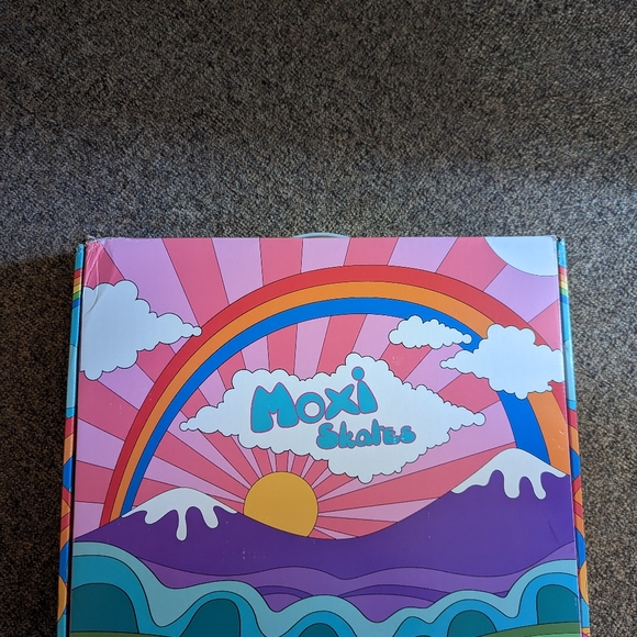 SOLD - Moxi Rainbow Rider Roller Skates - Picture 6 of 7
